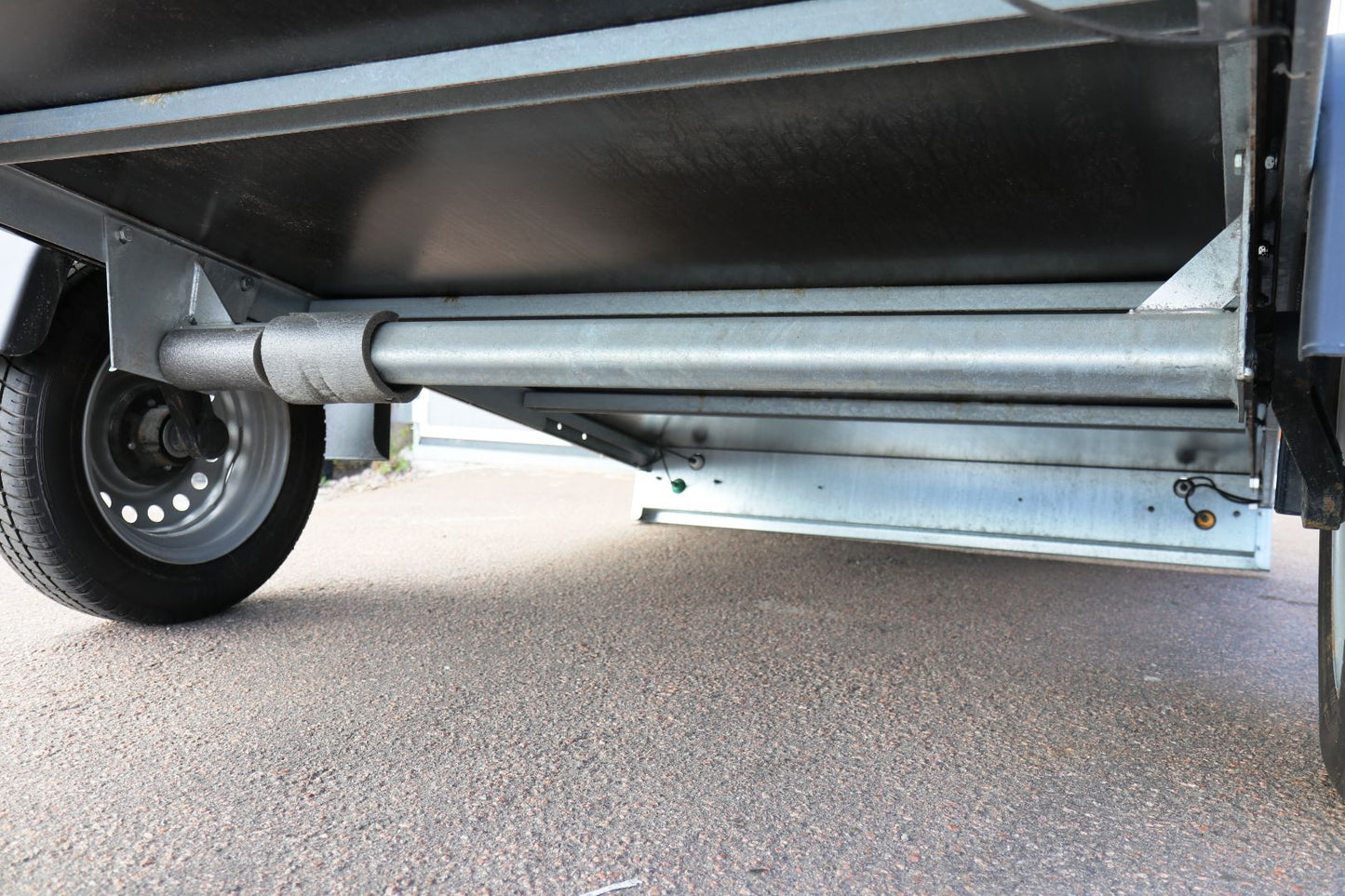 Neptun Praktik 750kg GN169 80km/h Tipp Obromsad Med Galler