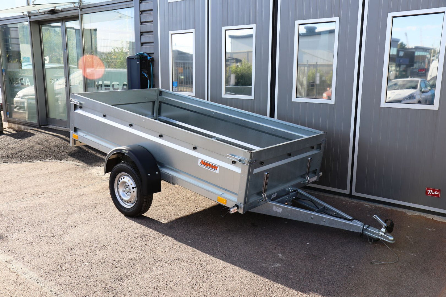 Neptun Pro 750kg GN246 80km/h Tipp Obromsad