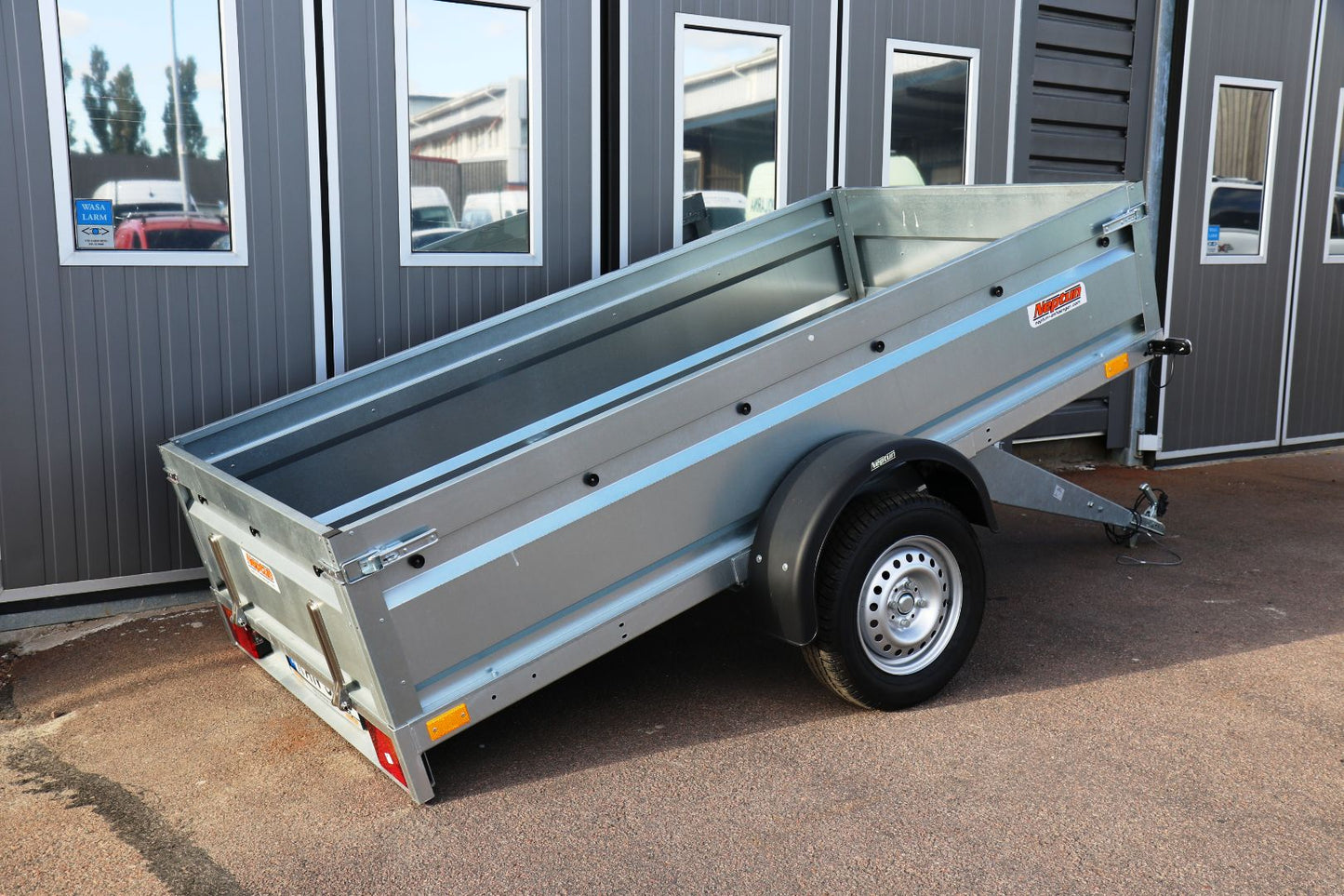 Neptun Pro 750kg GN246 80km/h Tipp Obromsad