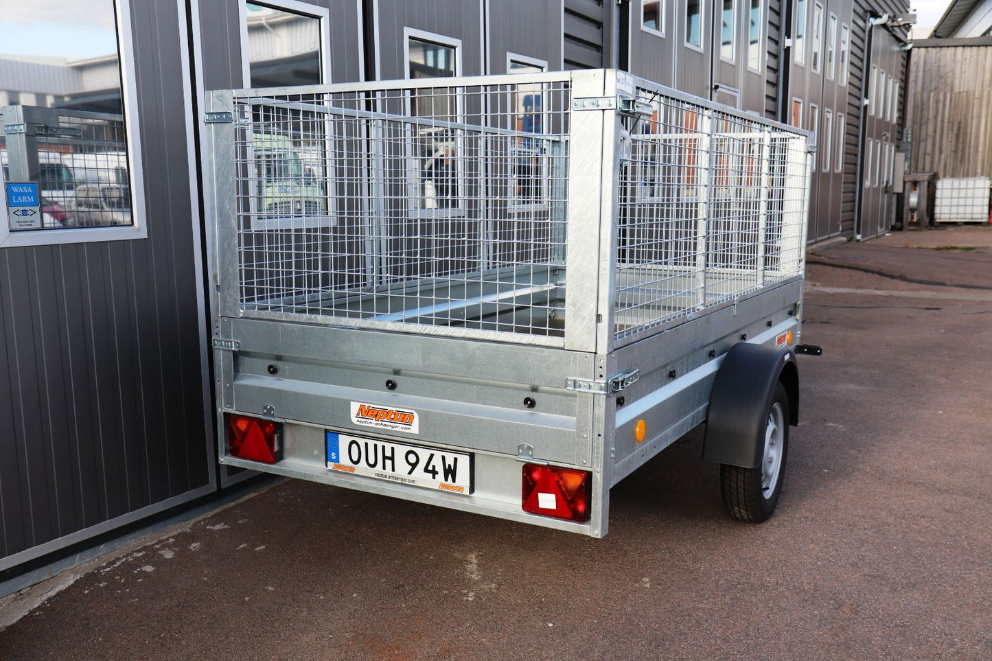 Neptun Praktik 750kg GN169 80km/h Tipp Obromsad Med Galler