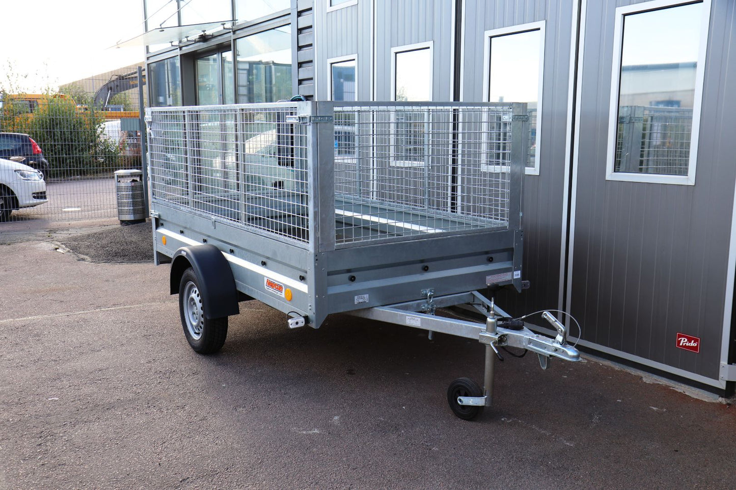 Neptun Praktik 750kg GN169 80km/h Tipp Obromsad Med Galler