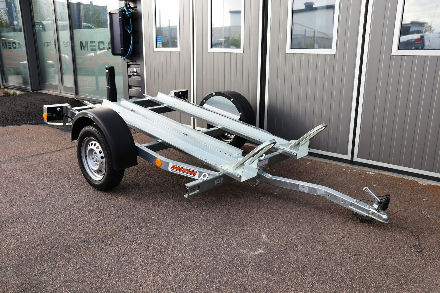 Neptun 750KG MOTO N6-220 TIP MC-Släp